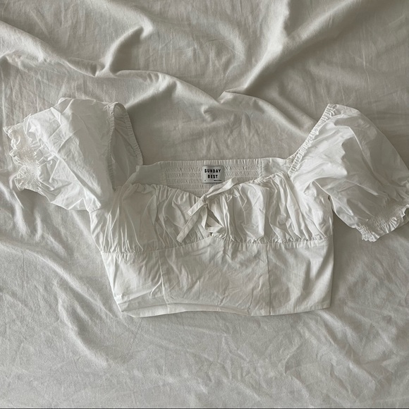 Aritzia Tops - Aritzia Sunday Best Top